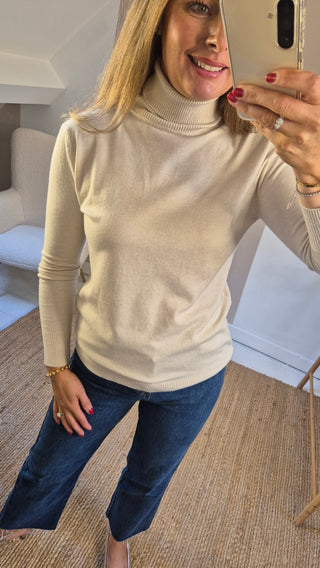 Luna Polo Jumper Cream
