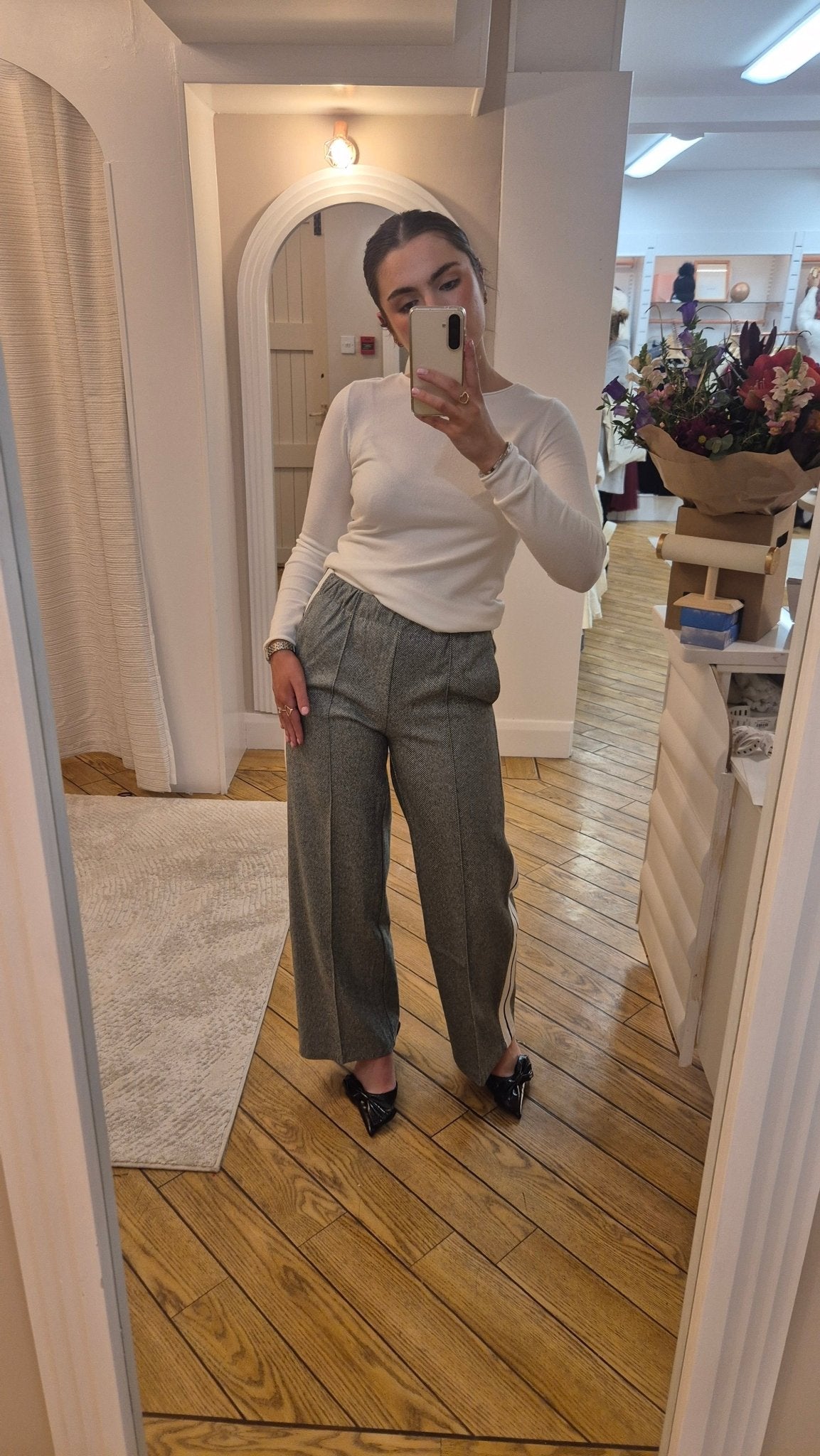 Poppy White Jumper/T-shirt - Lily's Boutique