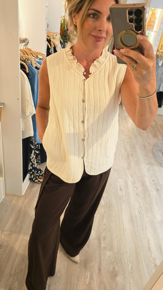 Maya Sleeveless vest