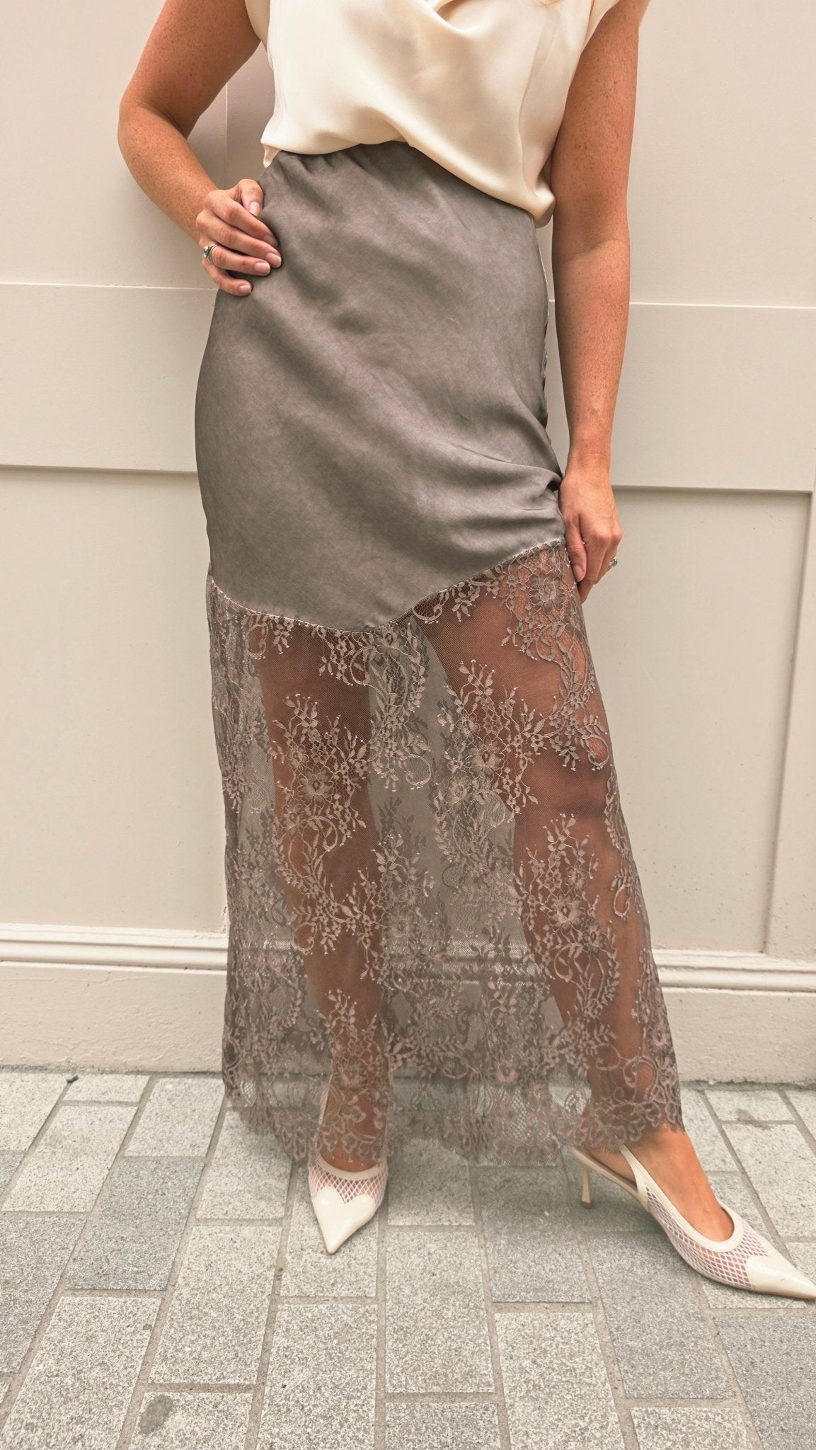 Rae Skirt Chocolate - Lily's Boutique