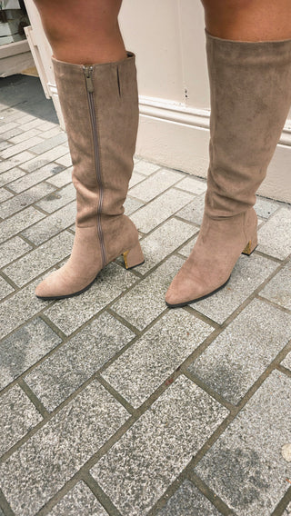 Vivienne Boots Beige
