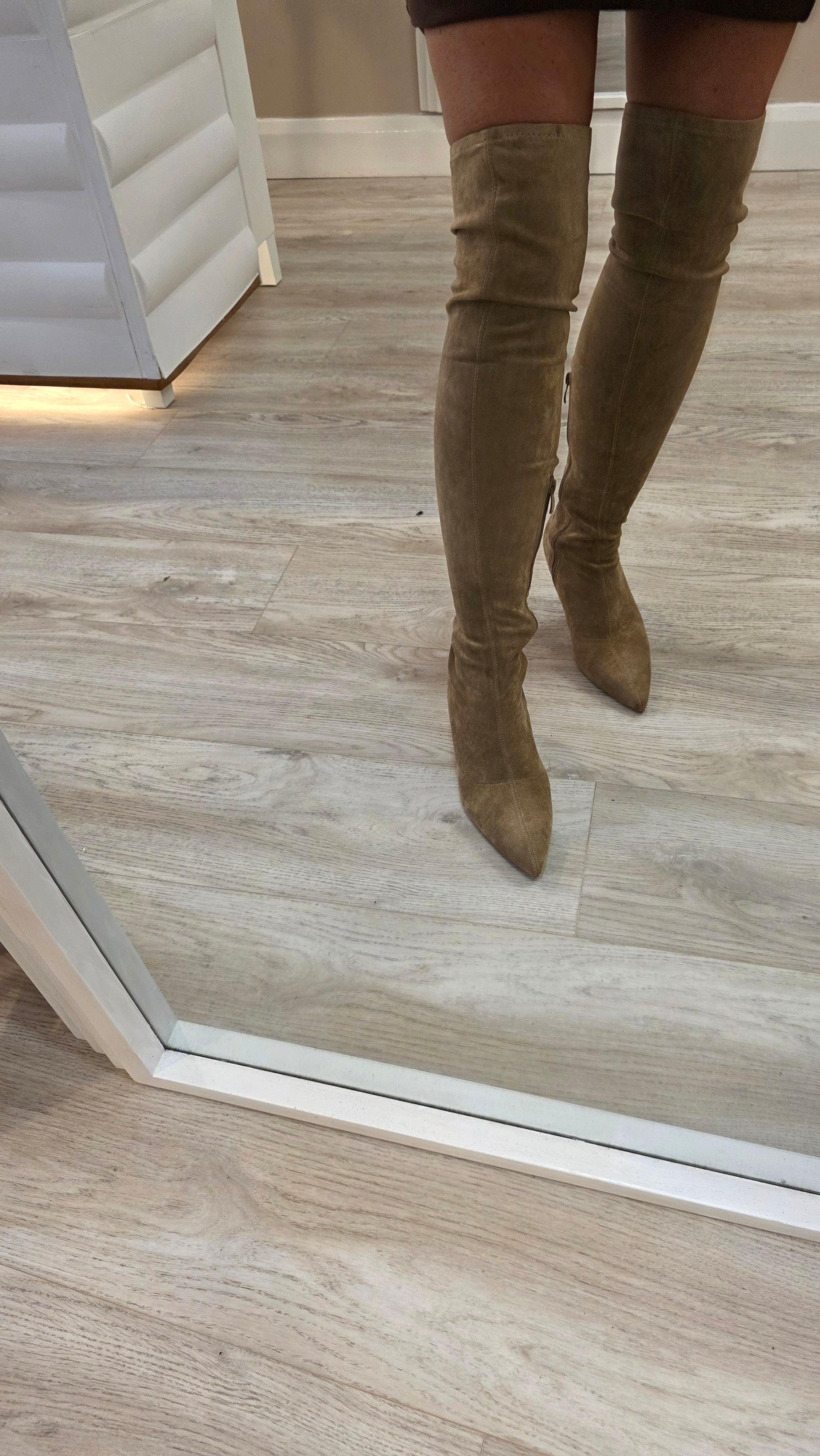 Tracy Beige Boots