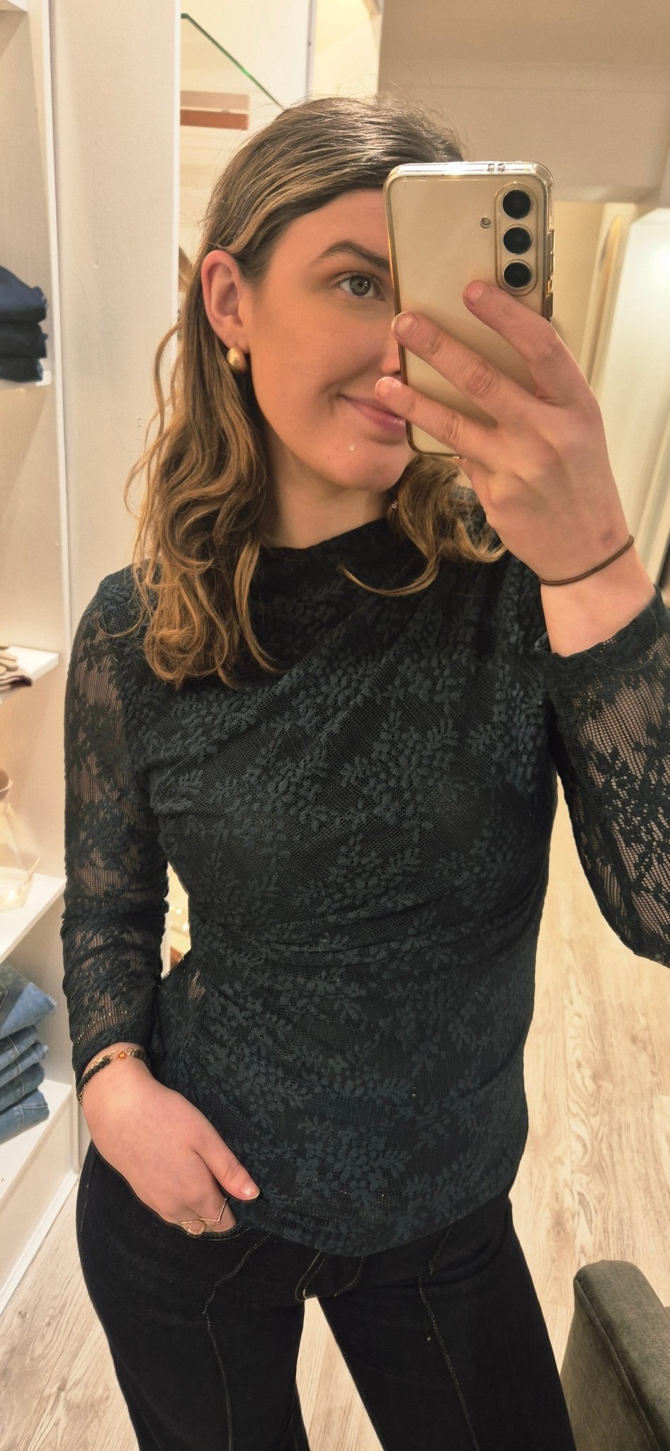 Molly Green Lace top - Lily's Boutique