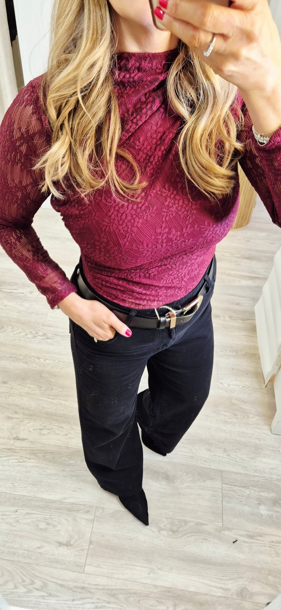 Molly Burgundy Lace top - Lily's Boutique