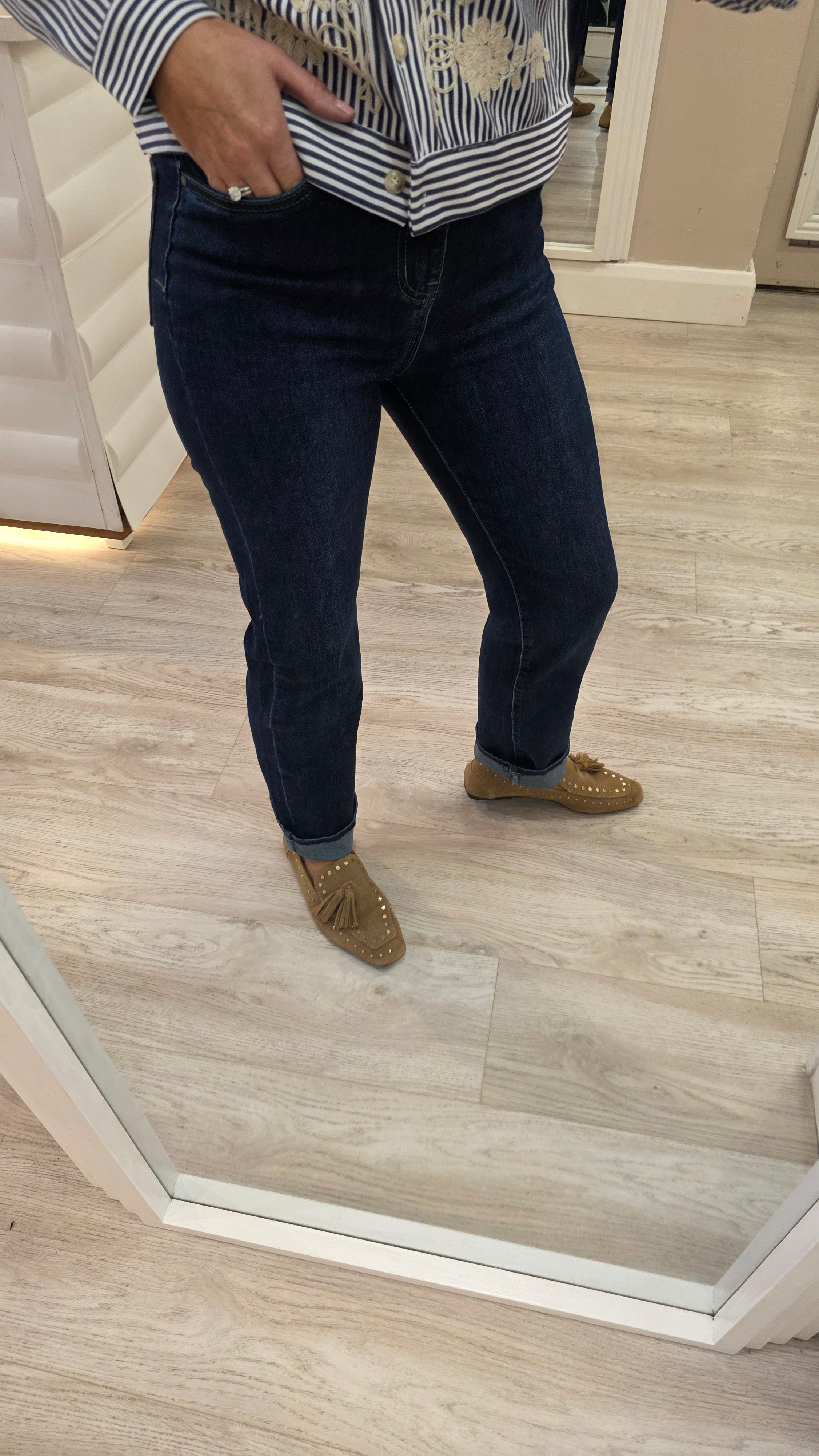 Ana Straight-leg Jeans