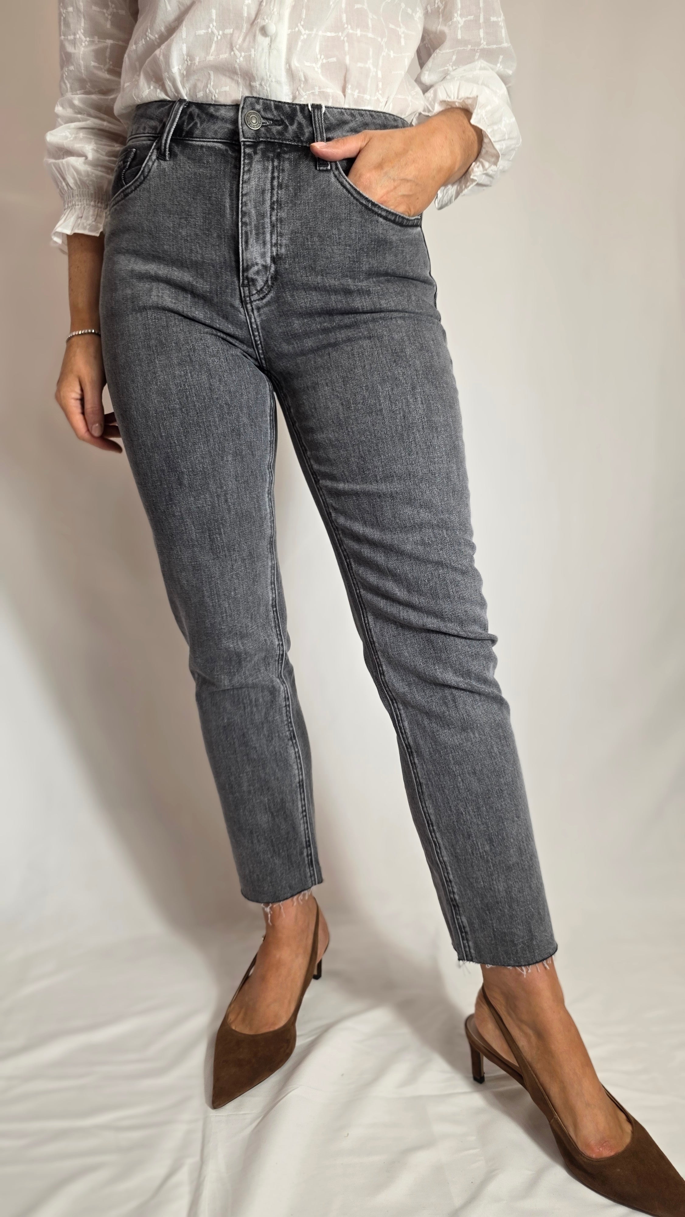Ellie Straight-by Lily's Grey Jeans