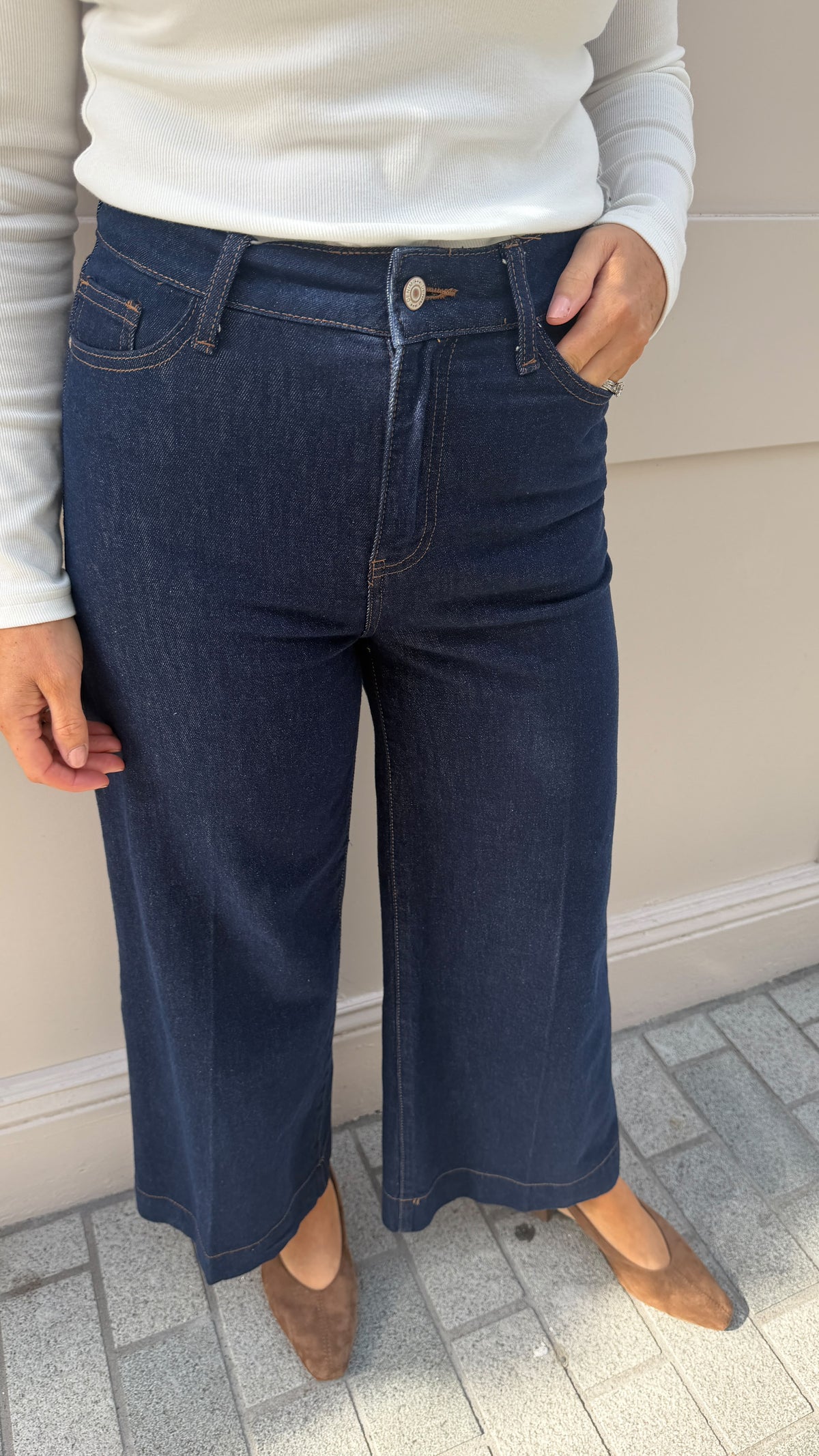Bridgette Curvy Wide leg Fit Jeans-by Lily's Edit