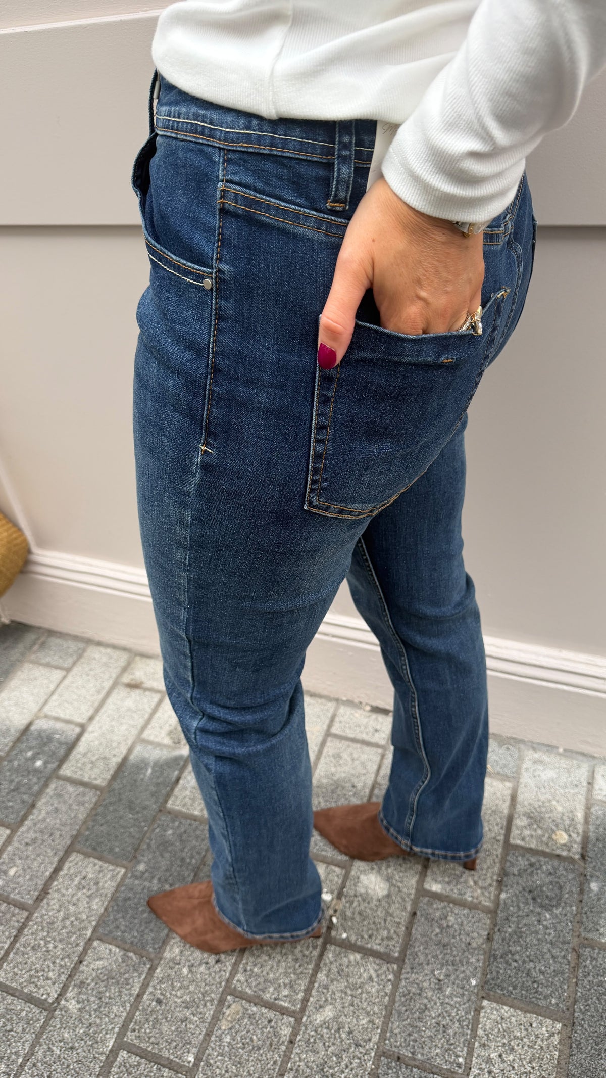 Isla Straight Leg Jeans