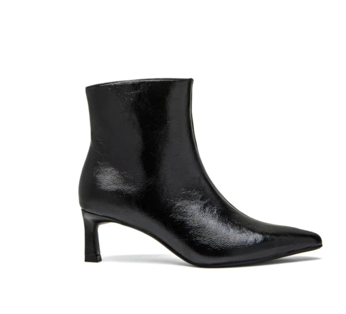 Elanor Black Boots