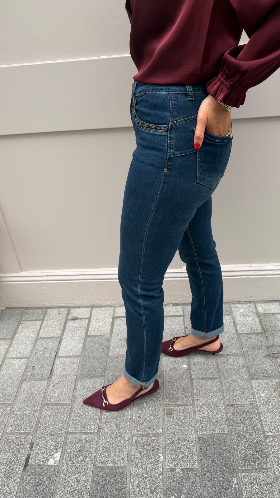 Kate Straight-Leg Jeans - Lily's Boutique
