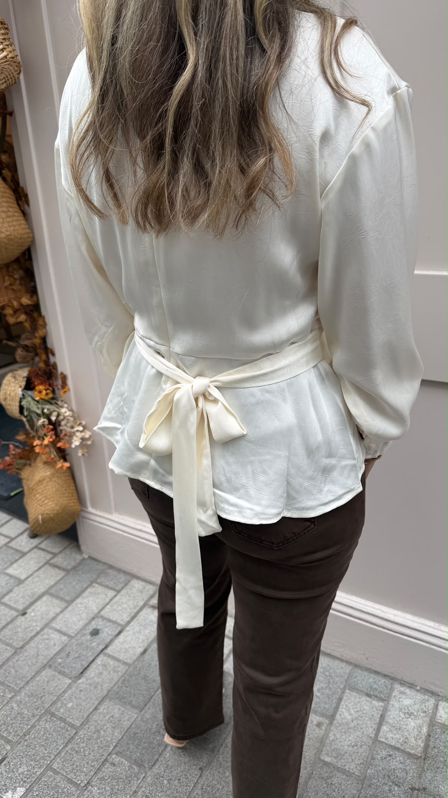 Edel Ivory Blouse - Lily's Boutique