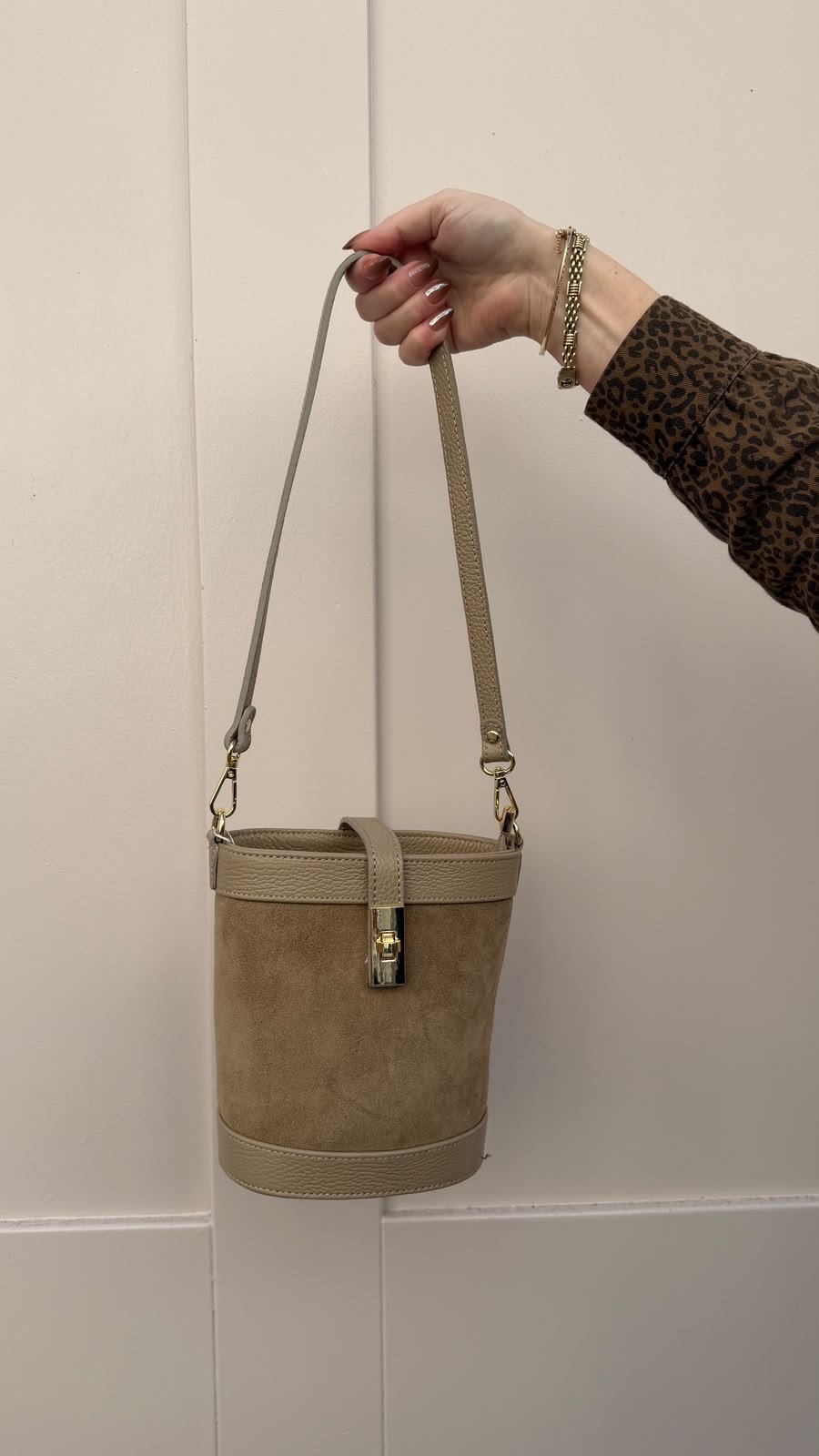 Sierra Bucket Bag - Lily's Boutique