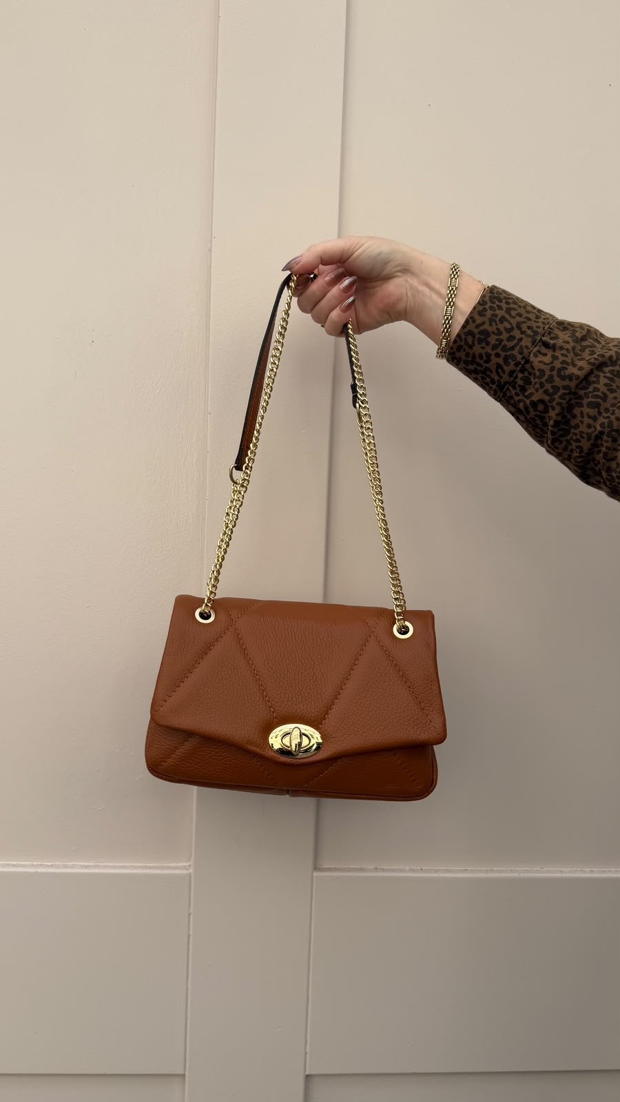 Helen Bag Tan - Lily's Boutique