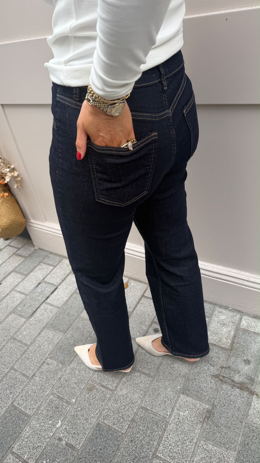 Marissa Straight-Leg Jeans - Lily's Boutique