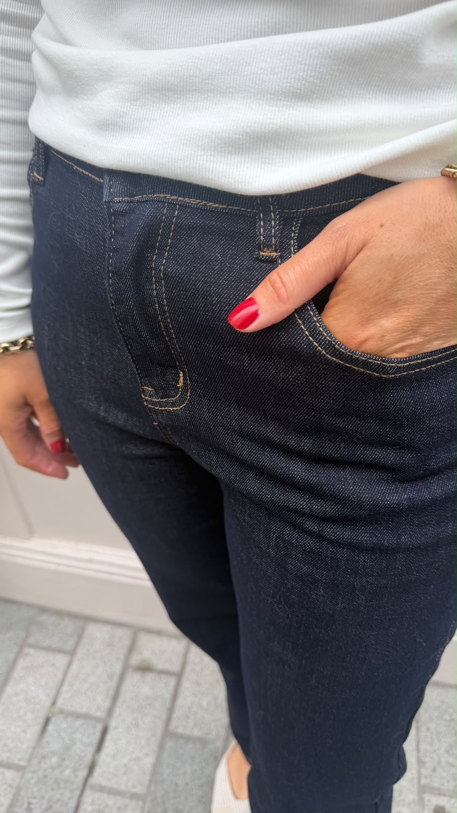 Marissa Straight-Leg Jeans - Lily's Boutique