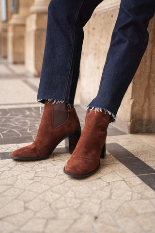 Cora Dark Wash Cropped Jeans