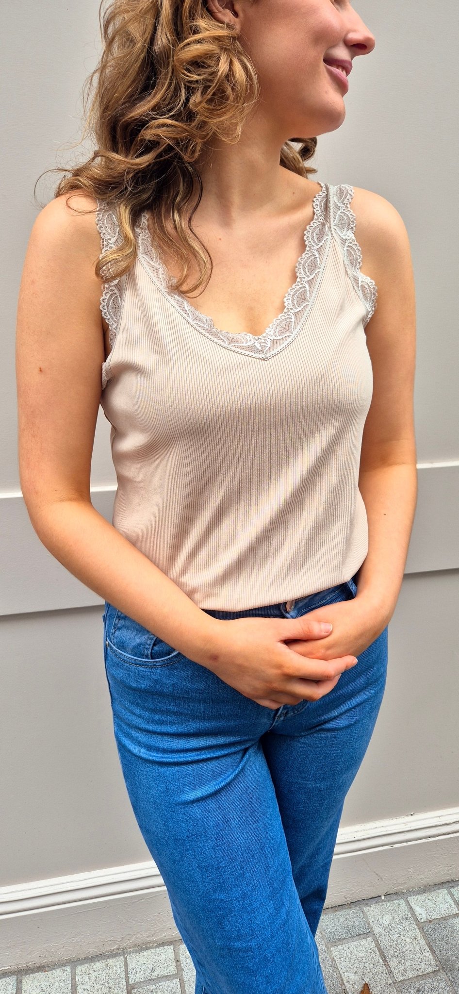Gwen Cami Cream - Lily's Boutique