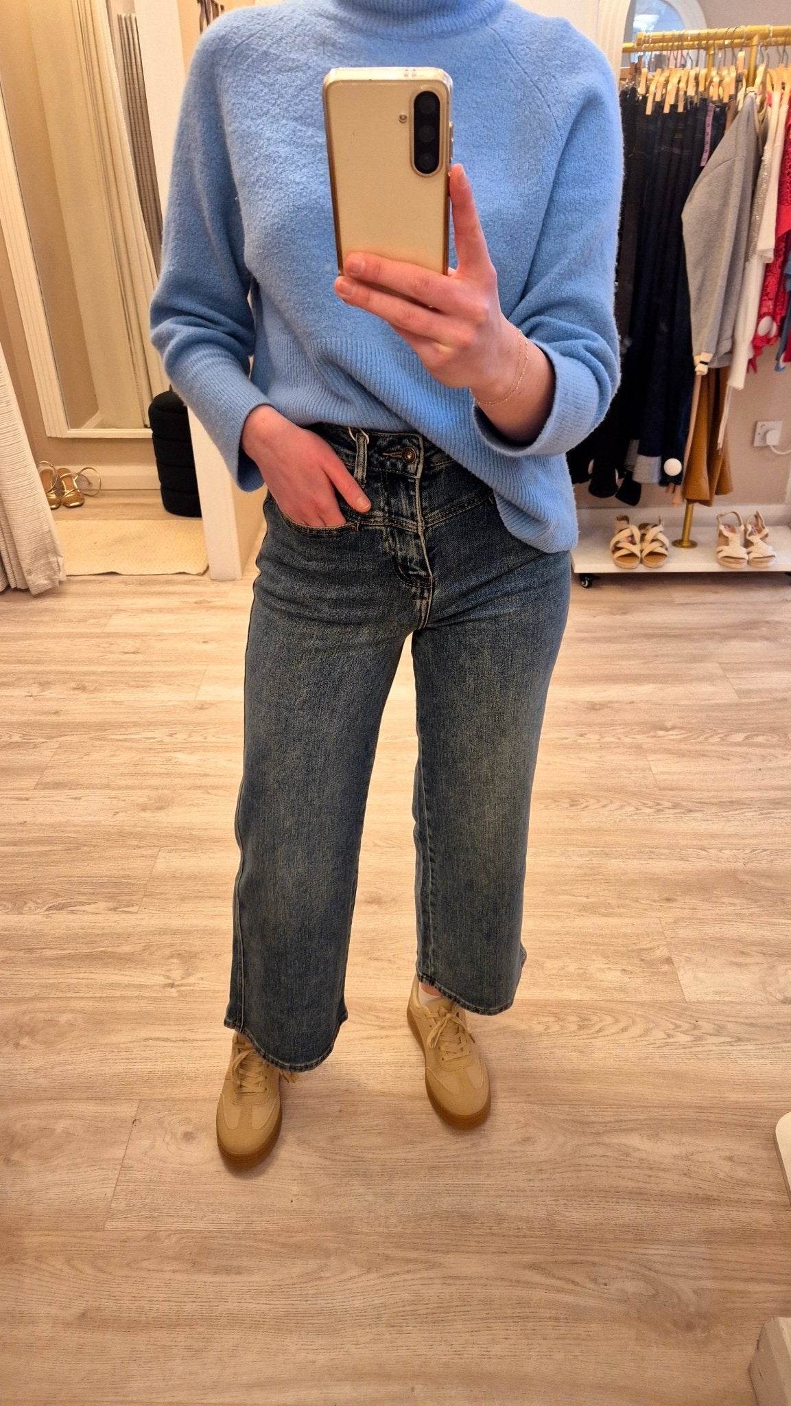 Leah Cropped Straight-Leg Jeans - Lily's Boutique