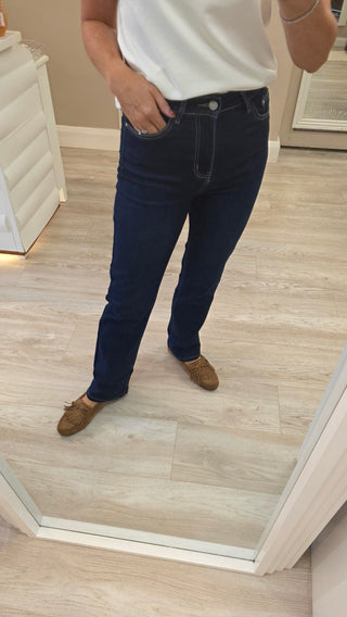 Lucy Straight-leg Jeans