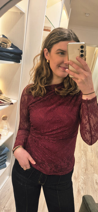 Molly Burgundy Lace top