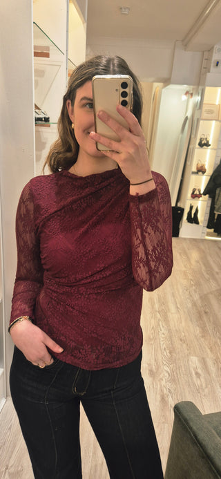 Molly Burgundy Lace top