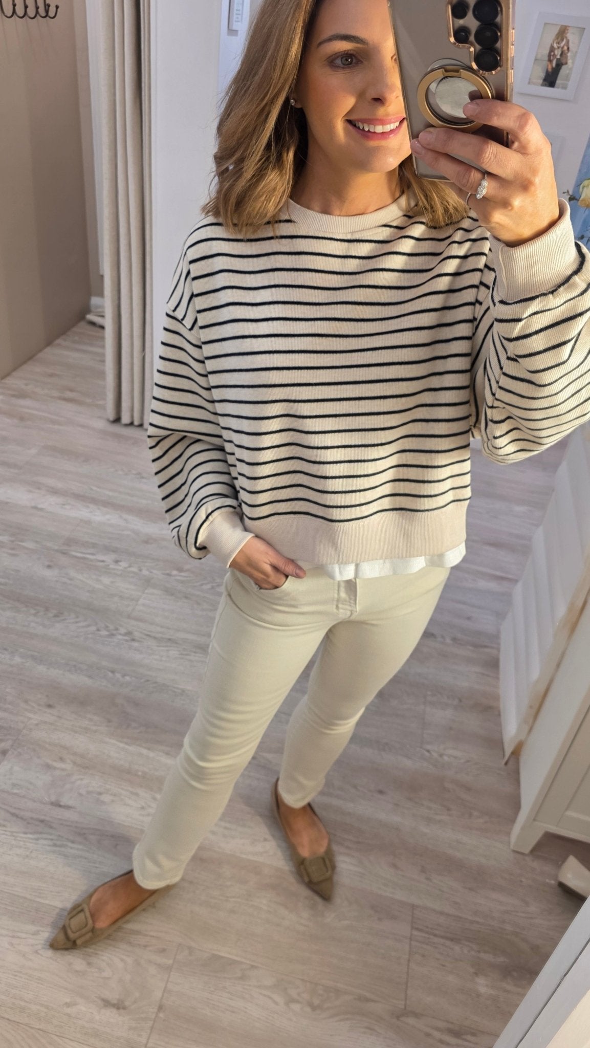 Mia Slim-Straight Jeans - Lily's Boutique