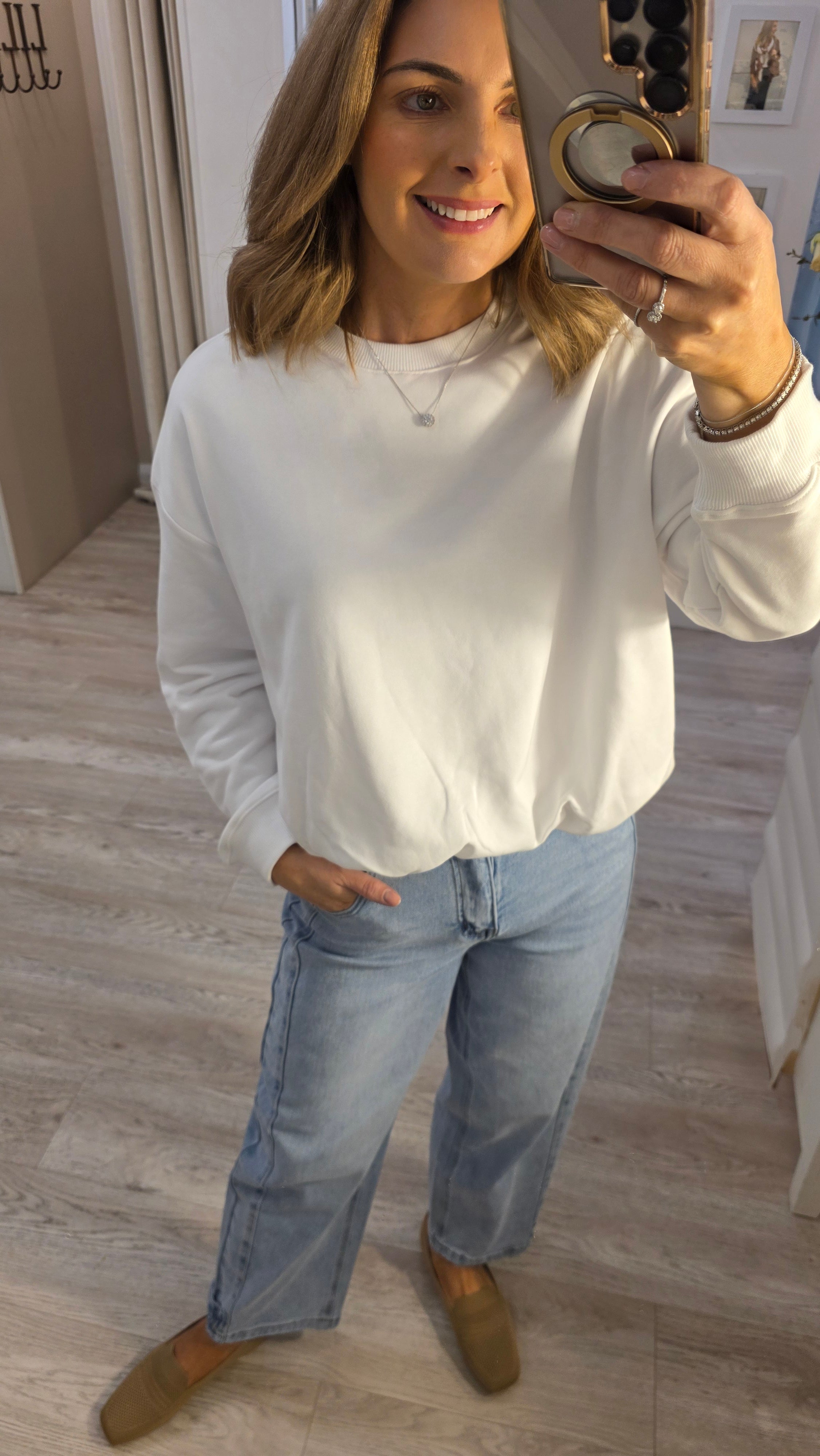 Chloe Barrel-Leg Jeans