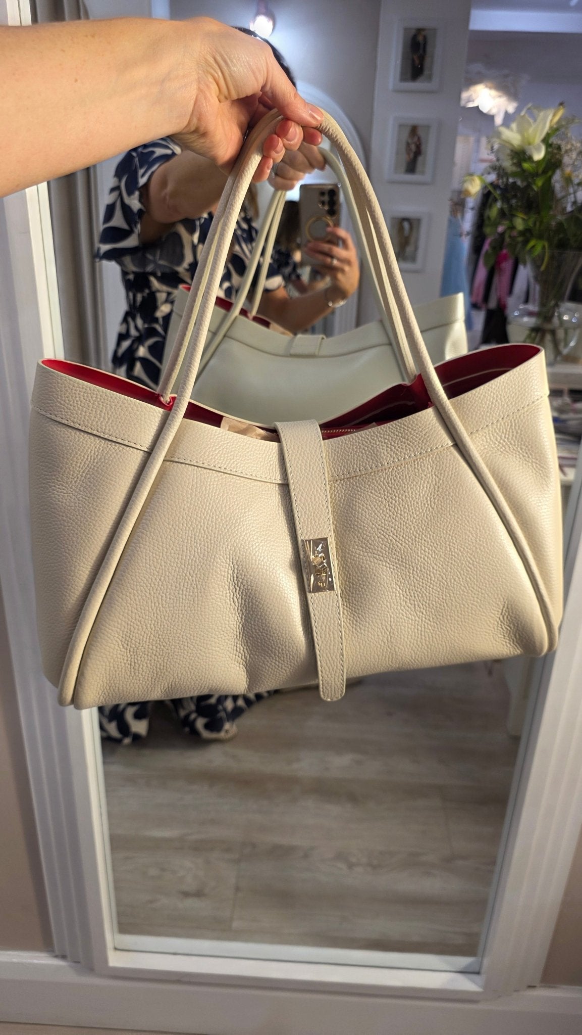 Chrissy Shoulder Bag - Lily's Boutique
