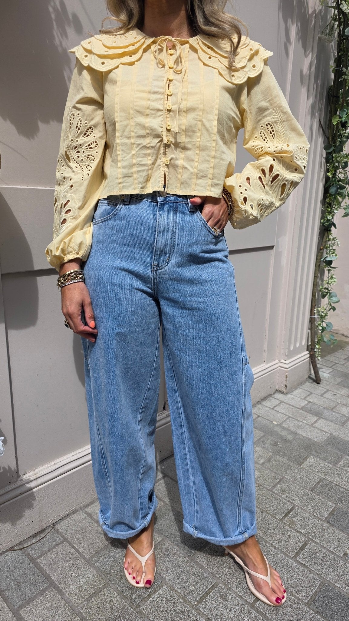 Lucy Barrel-Leg Jeans Blue - Lily's Boutique