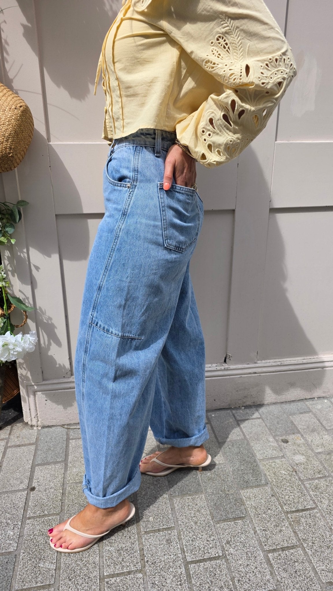 Lucy Barrel-Leg Jeans Blue - Lily's Boutique