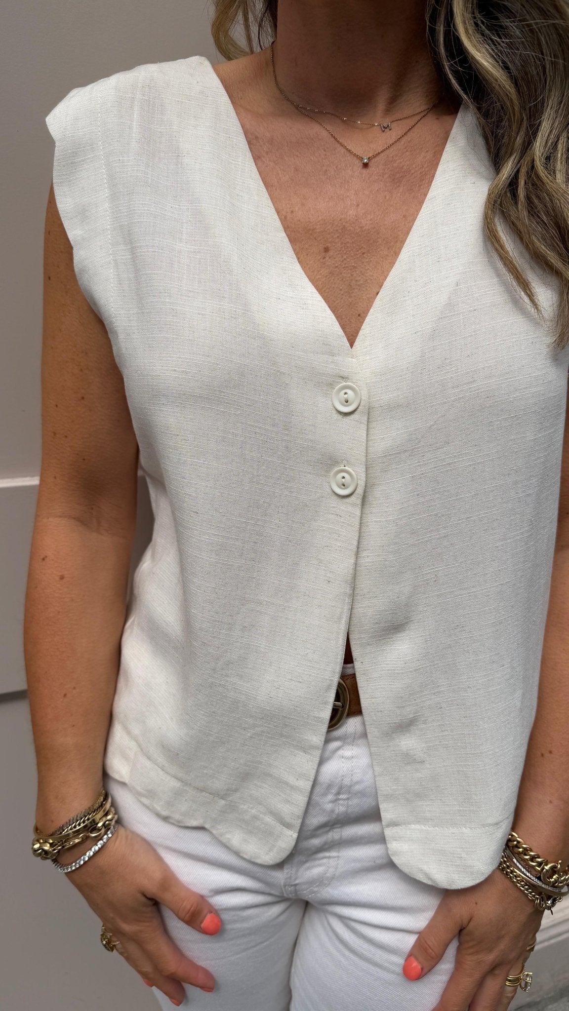 Tracy Cream Vest - Lily's Boutique