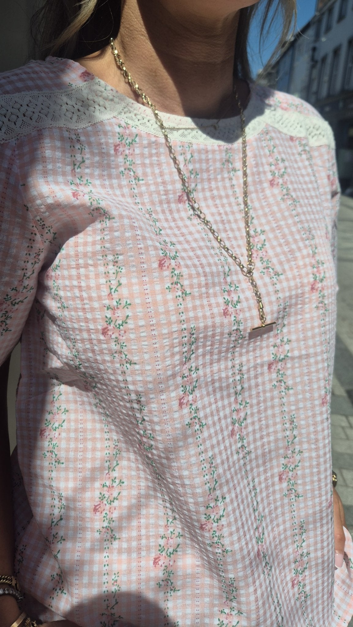 Suzie Top - Lily's Boutique