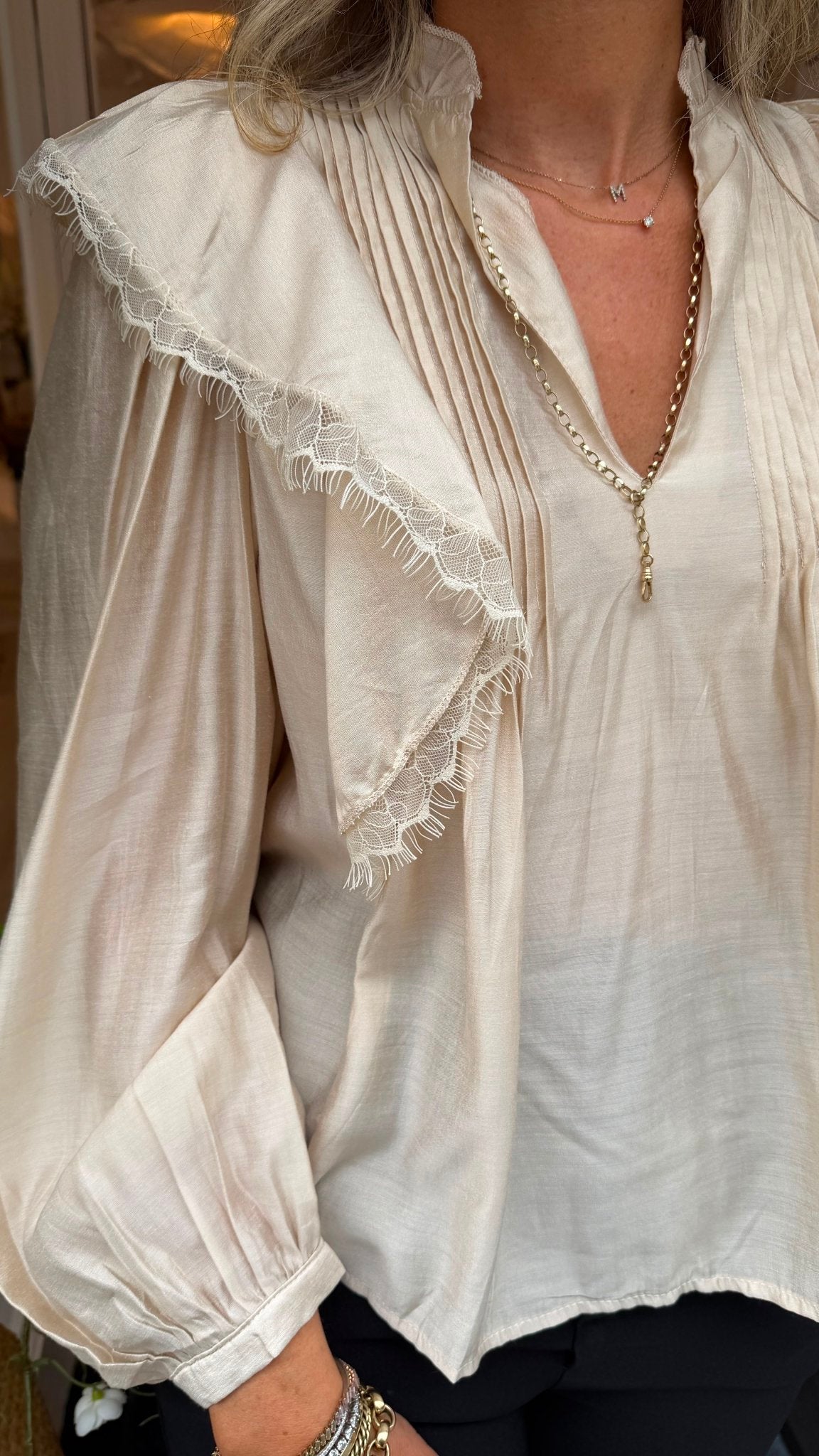 Bethany Blouse - Lily's Boutique