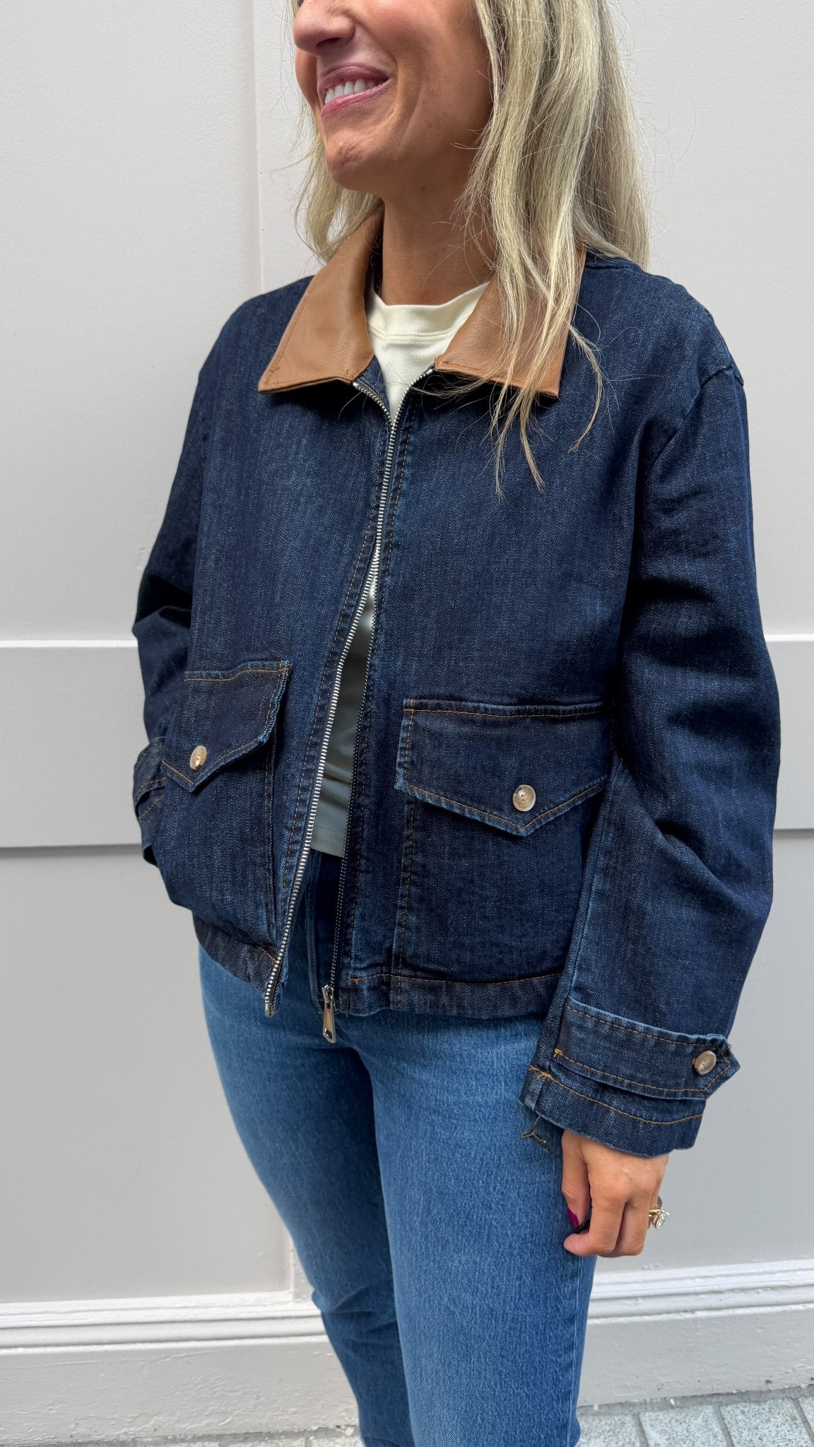 Daisy Denim Jacket - Lily's Boutique
