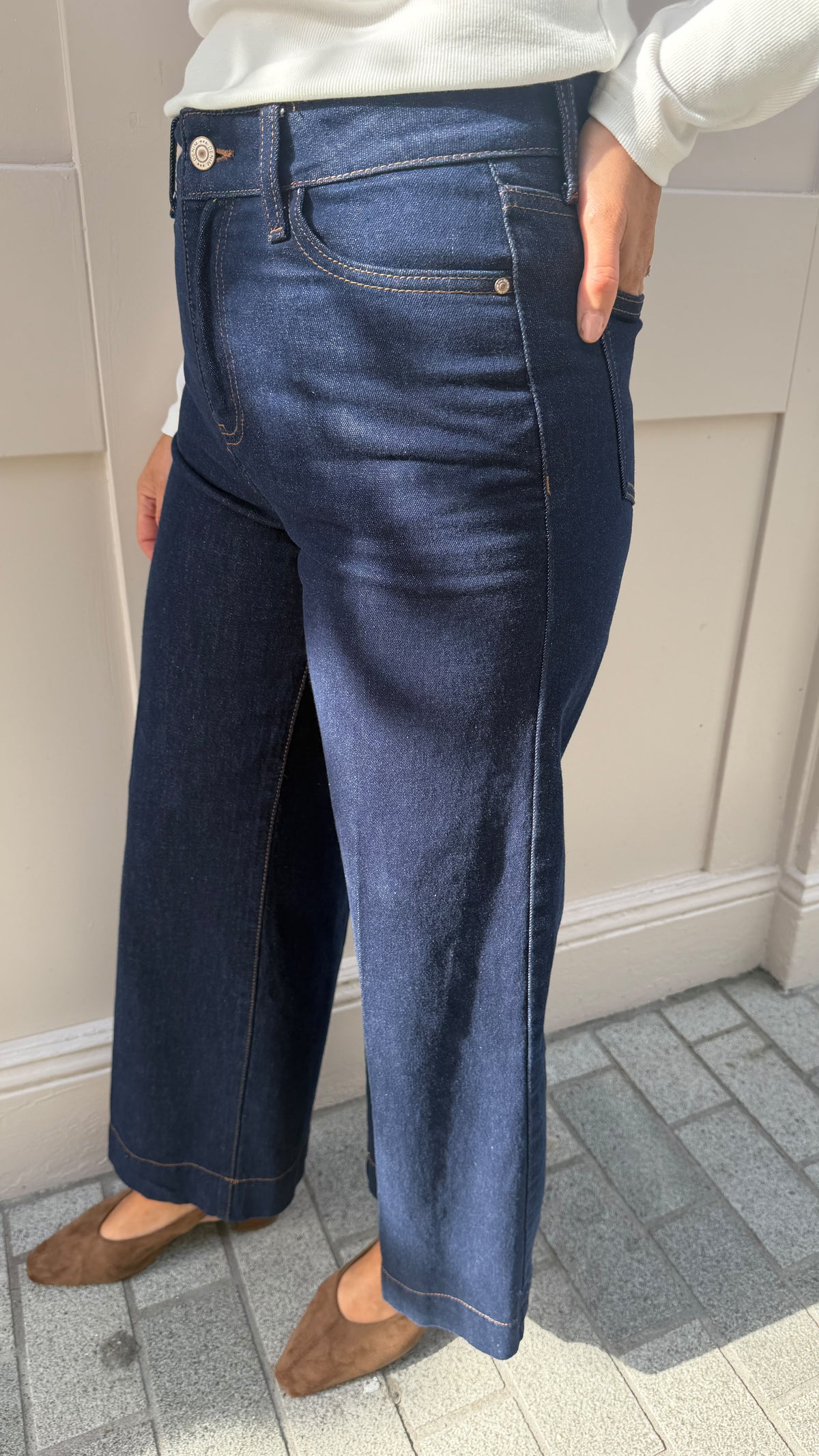 Bridgette Curvy Wide leg Fit Jeans-by Lily's Edit