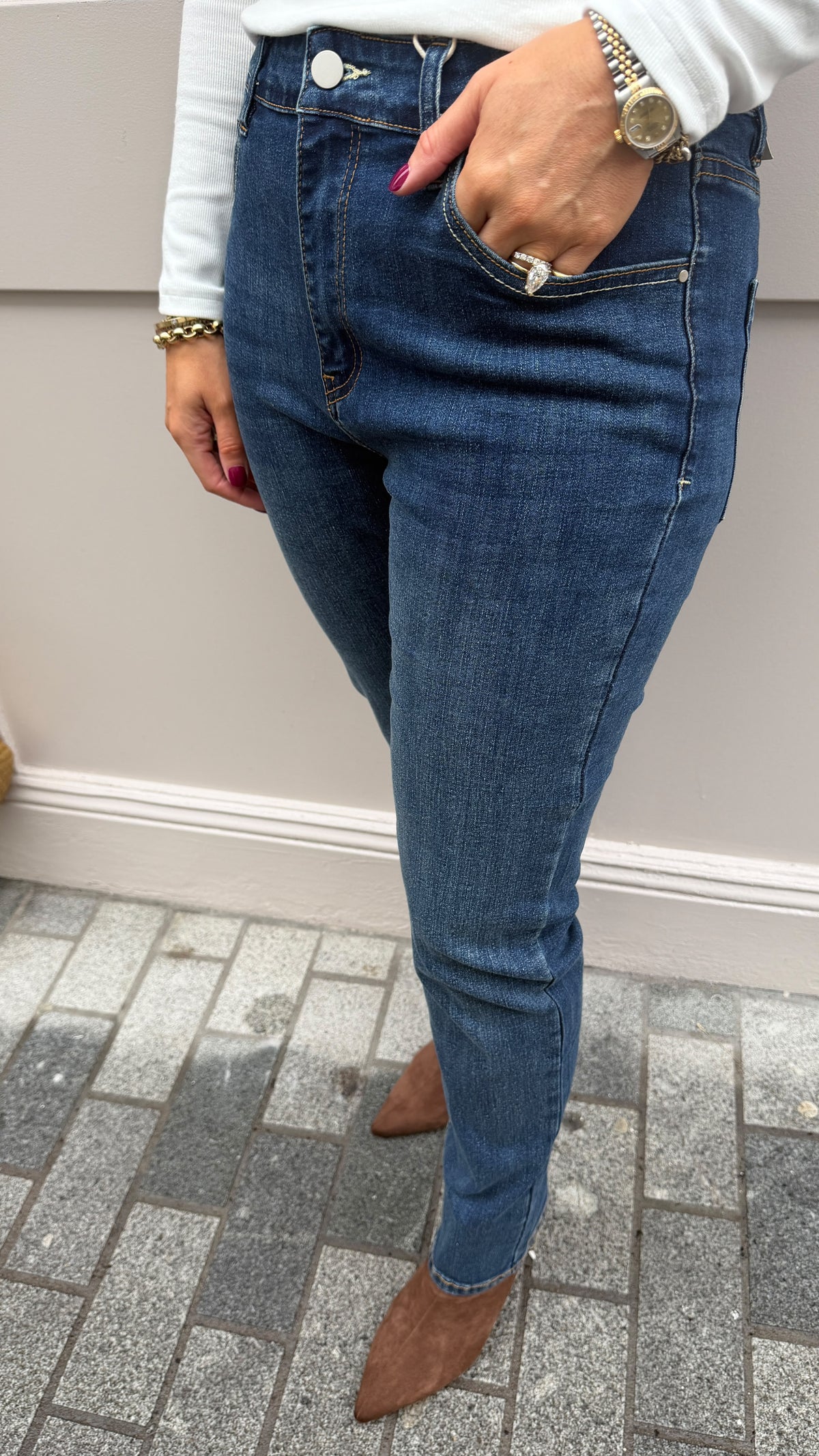 Isla Straight Leg Jeans