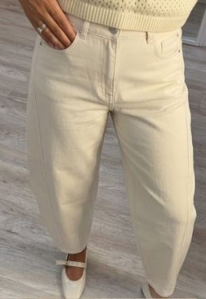 Shelley Barrel-Leg Jeans White