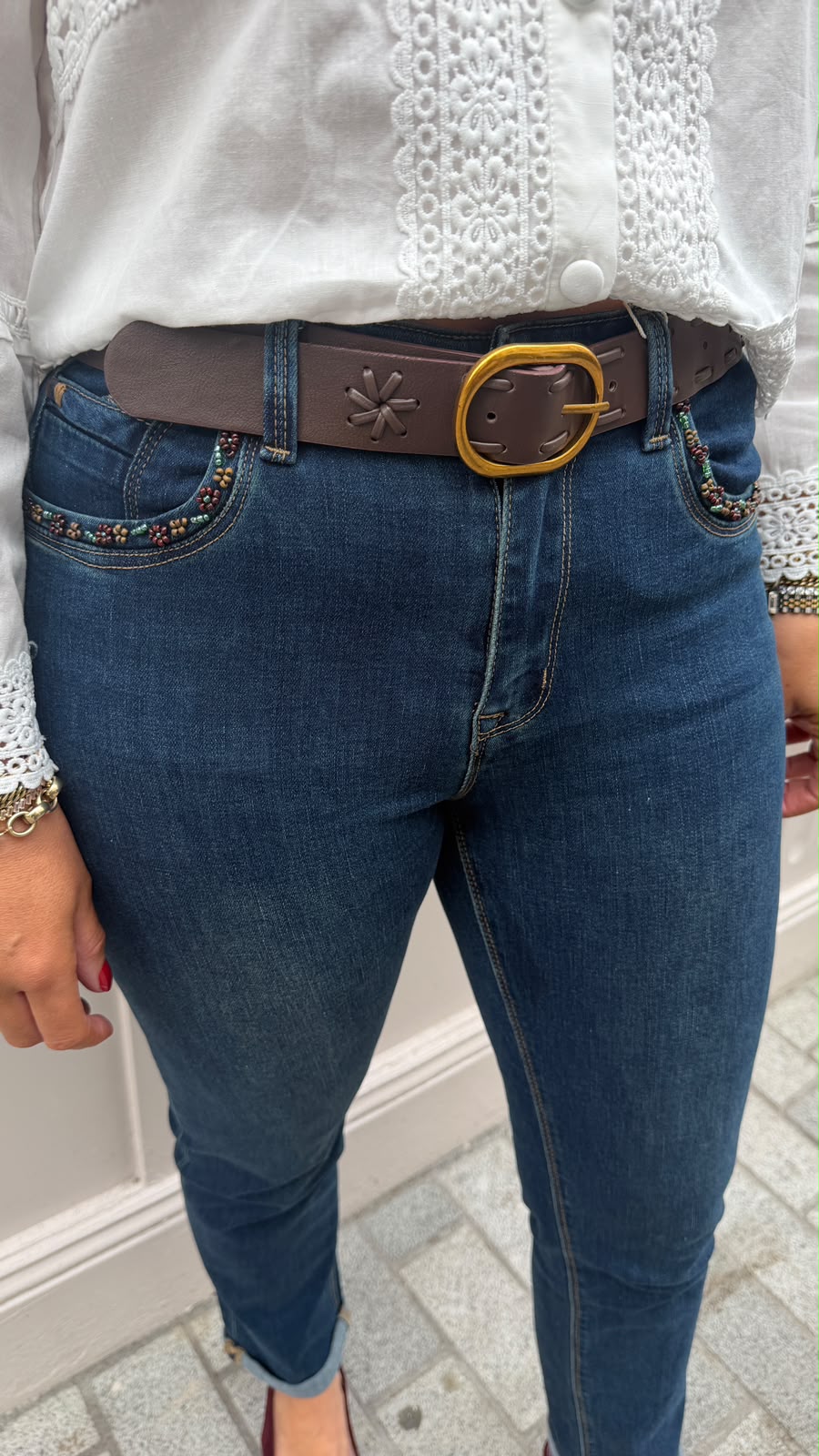 Kate Straight-Leg Jeans - Lily's Boutique