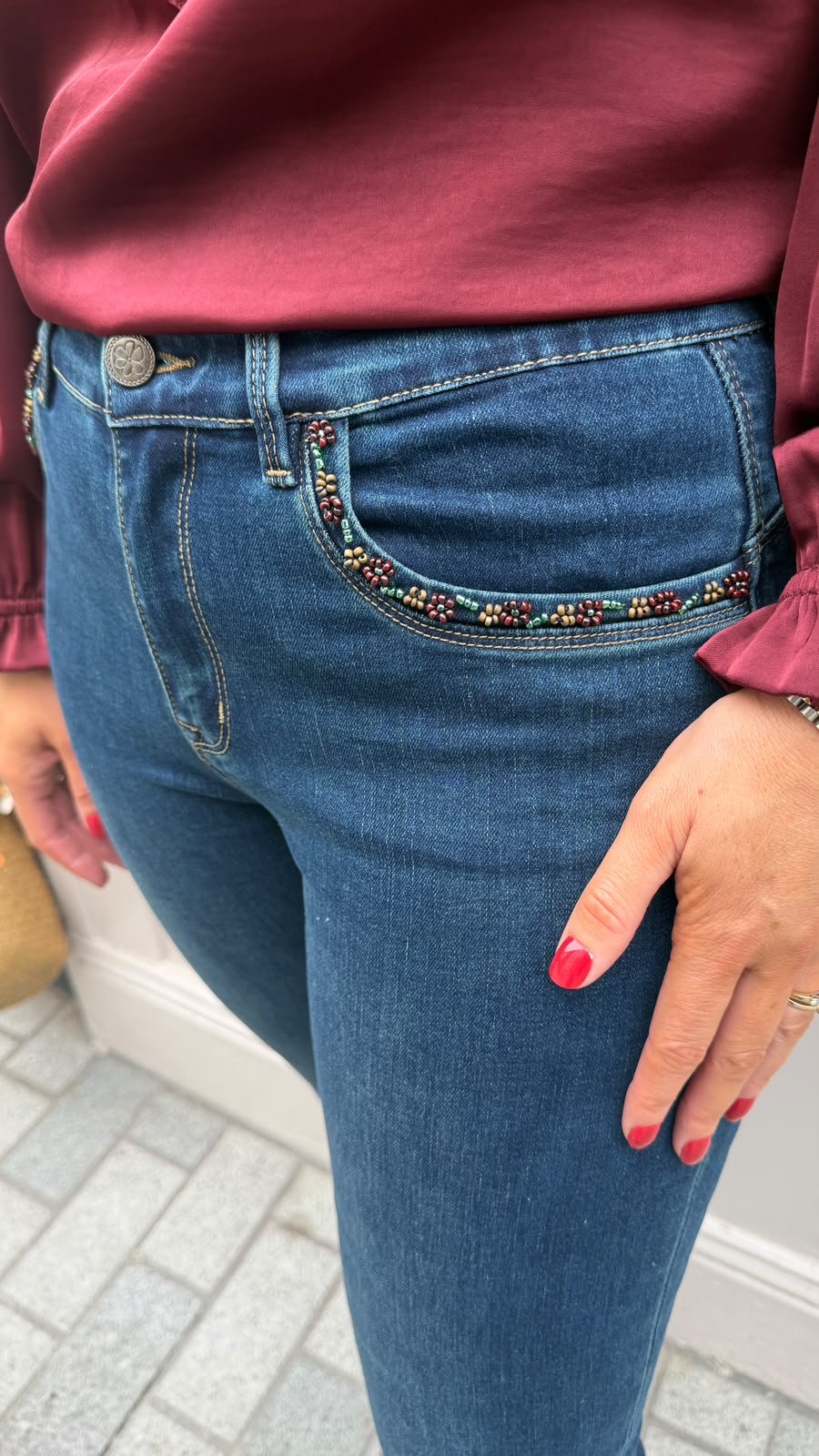 Kate Straight-Leg Jeans - Lily's Boutique