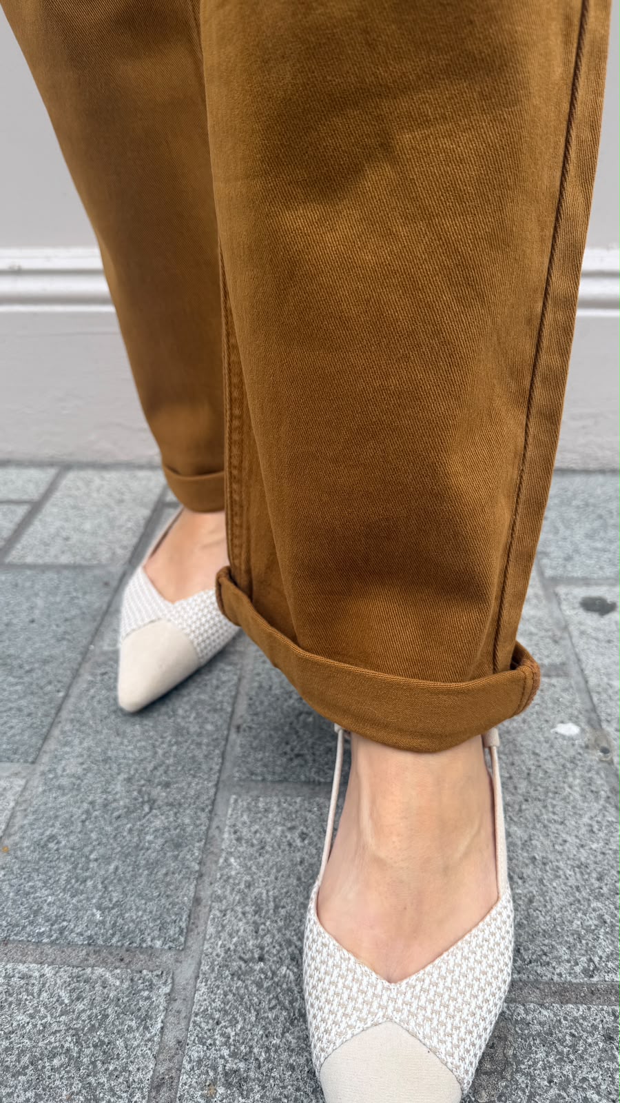 Cora Mom Fit Jeans - Lily's Boutique