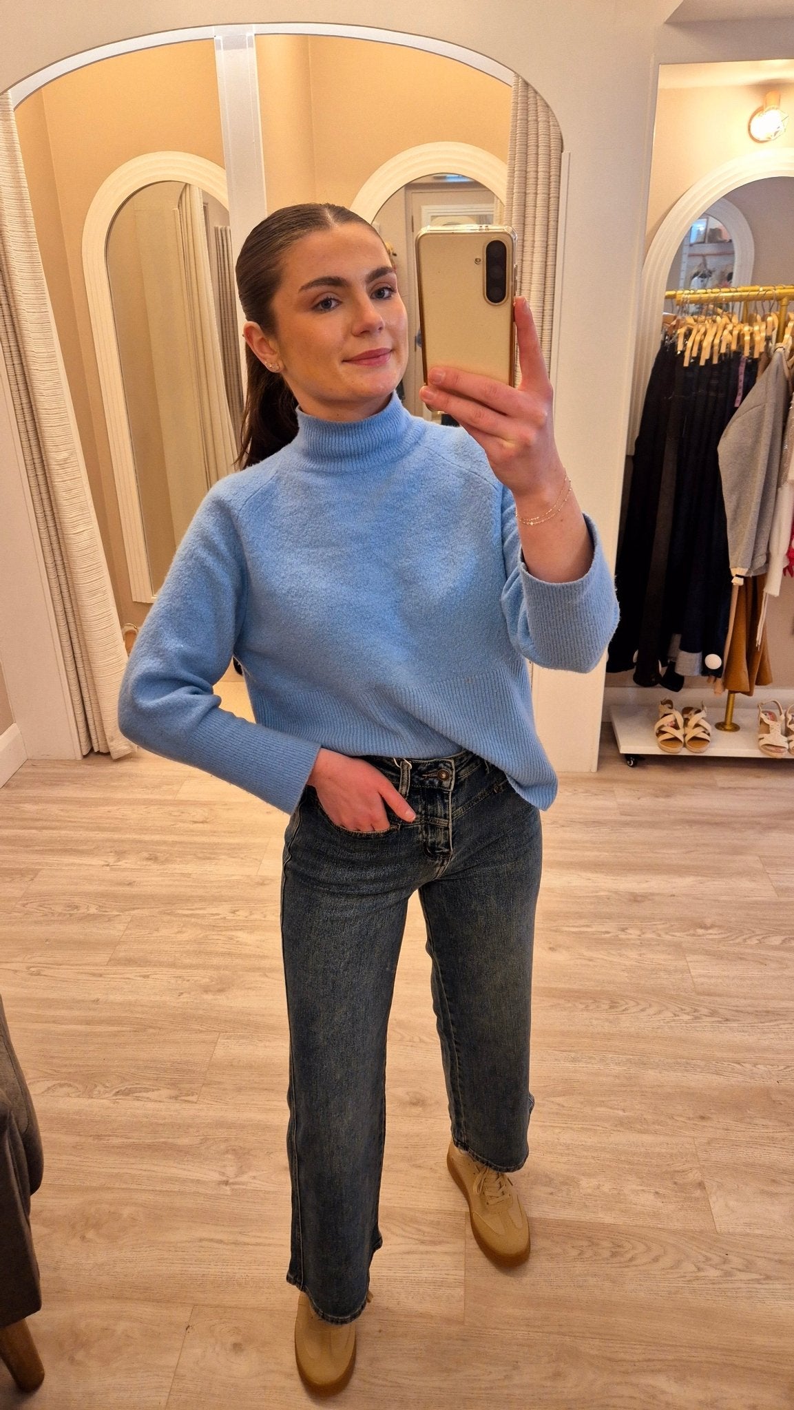 Leah Cropped Straight-Leg Jeans - Lily's Boutique