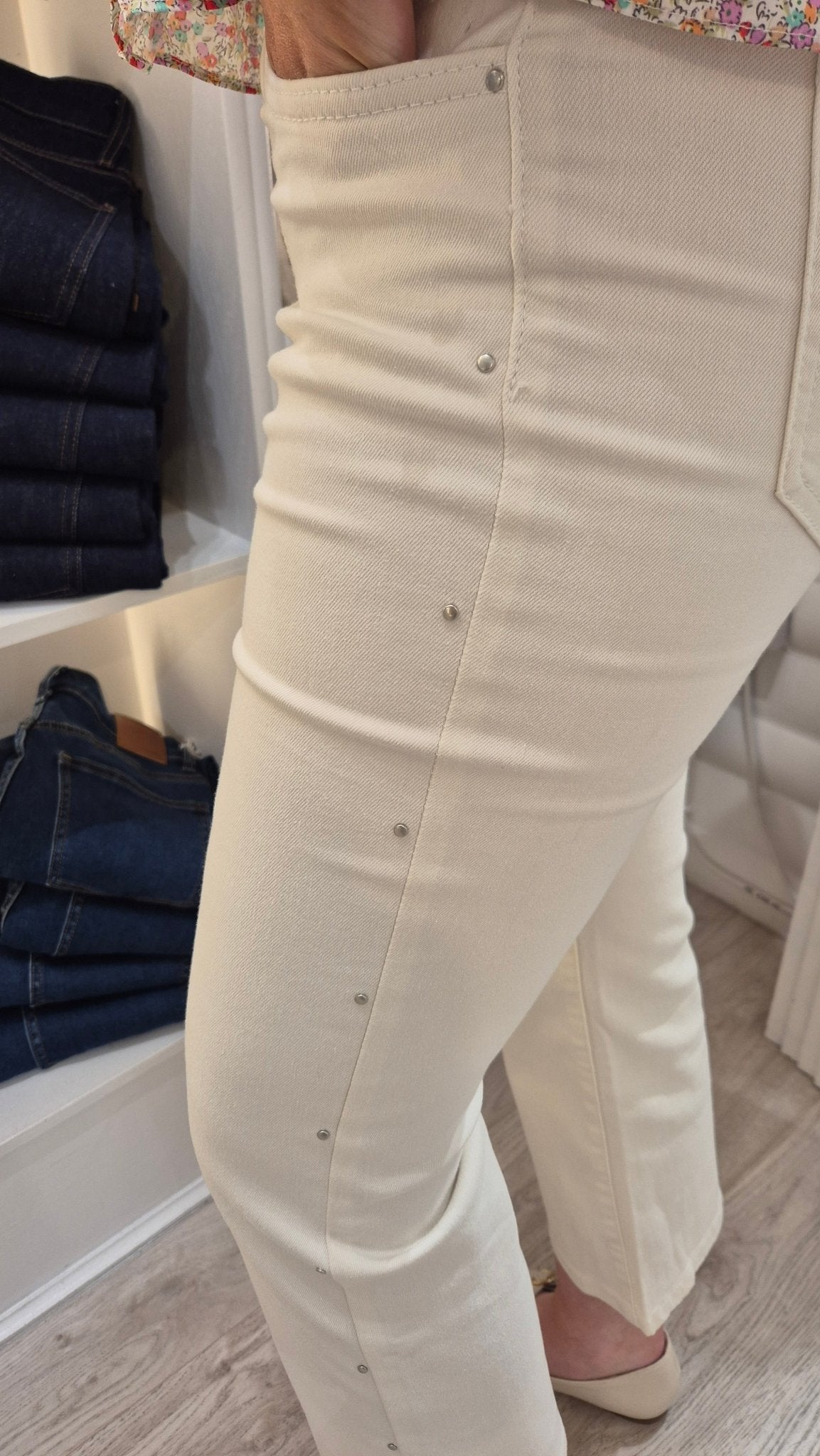 Elisa White Jeans - Lily's Boutique